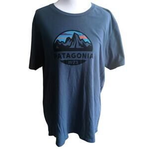 Patagonia blue men's large slim  classic t-shirt. 100% organic cotton. SOFT